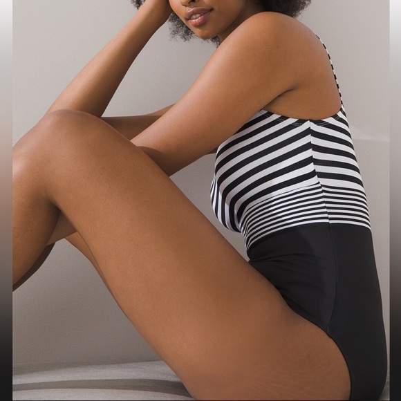 Tommy Bahama Breaker Bay One Shoulder One Piece - Picture 3 of 14